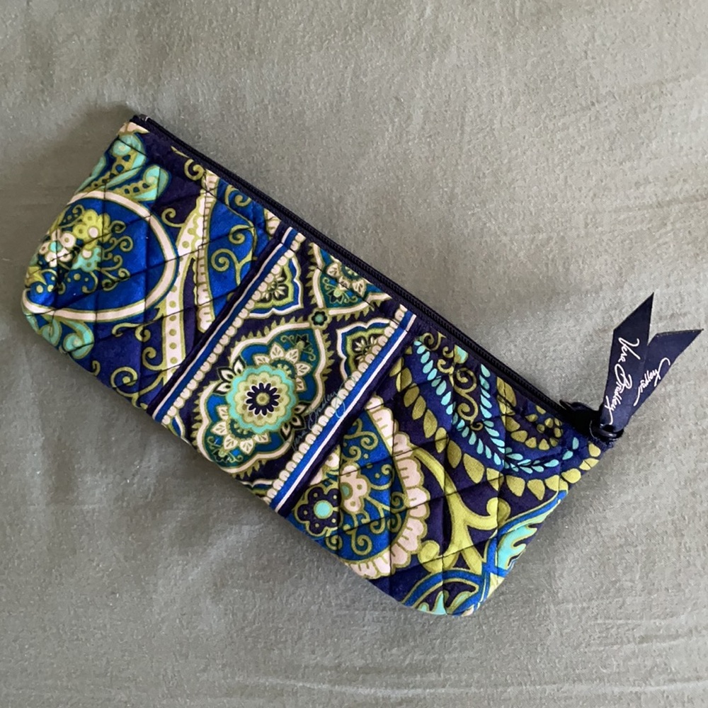 Vera Bradley 3 Piece Set (Tote, Wristlet & Bag) Green & Blue Paisley Quilted - Picture 10 of 12